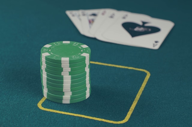 Community poker scene